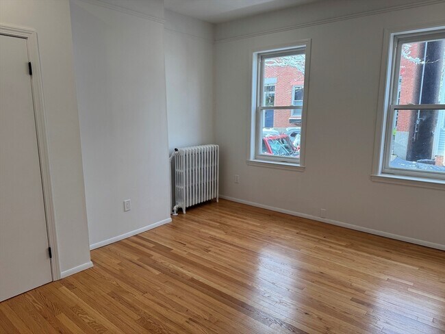 Building Photo - 97 Baldwin St