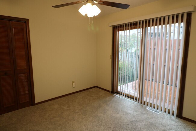 Building Photo - Two Master Suites and Two Bathroom Home
