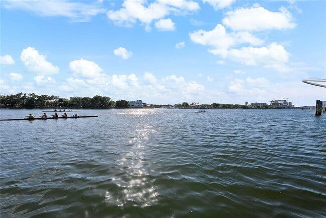 Building Photo - 1123 Abbeys Way