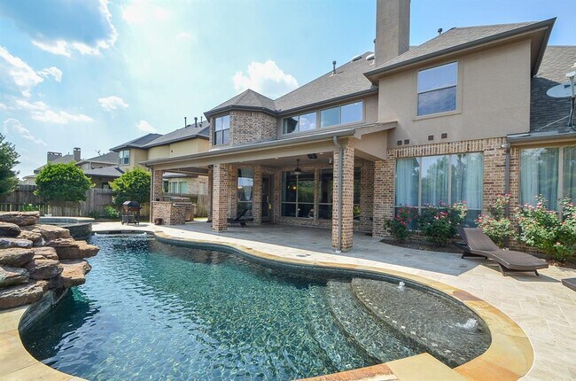 Building Photo - 27411 Robillard Springs Ln