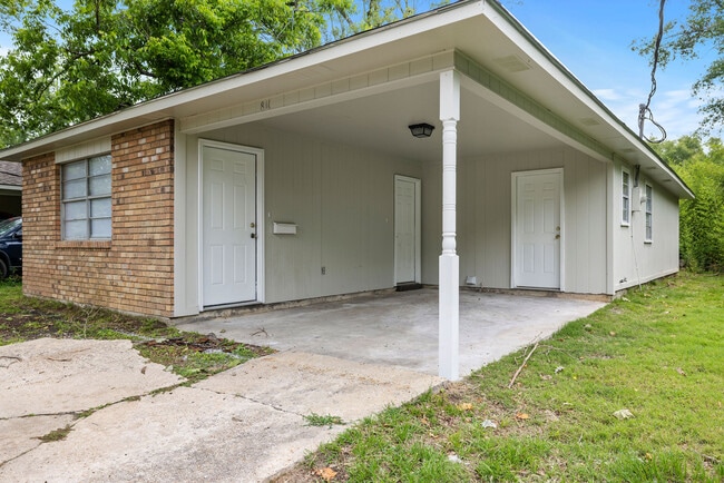 Building Photo - 811 S Olive St