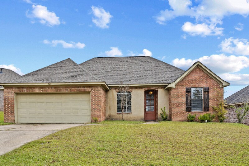 Primary Photo - 420 Silver Hill Dr