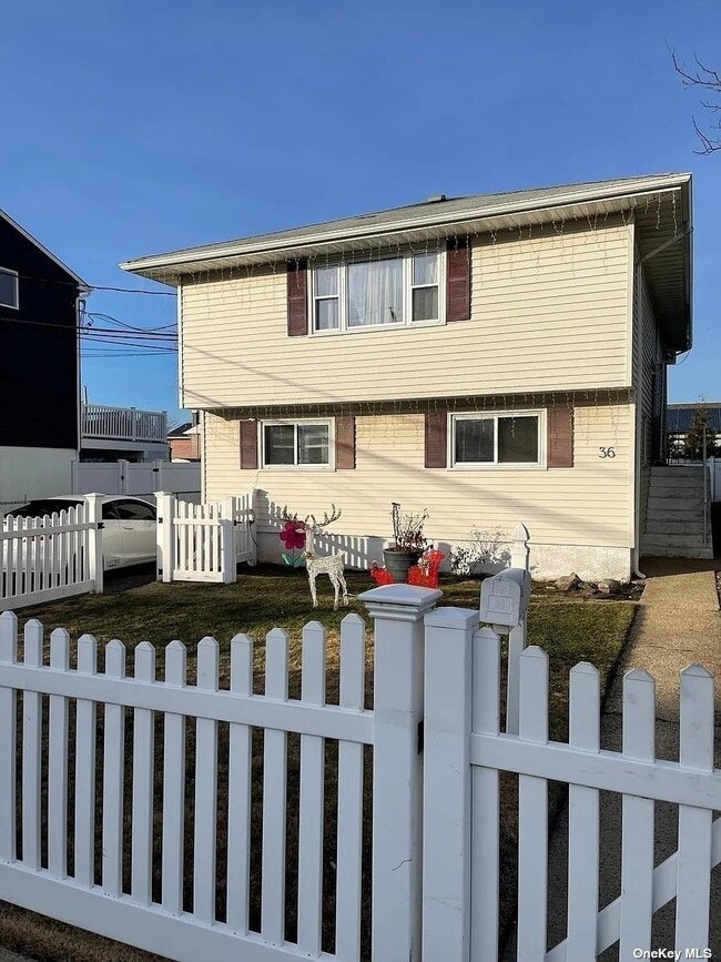 Primary Photo - 36 Radcliffe Rd