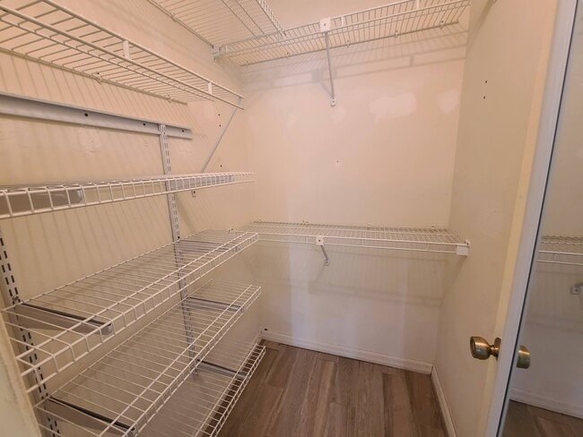 Building Photo - 510 Bahia Dr