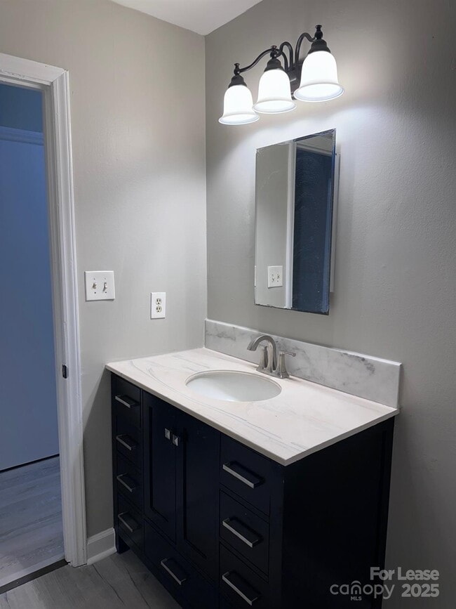 Building Photo - 10731 Osprey Dr