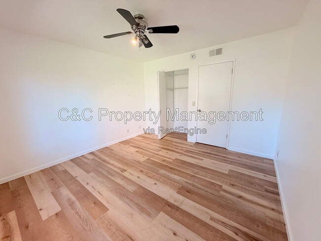 Building Photo - 230 Diamond Way