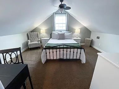 Building Photo - Fully Furnished Downtown St. Pete Craftsman | Walk to Hospitals & Waterfront