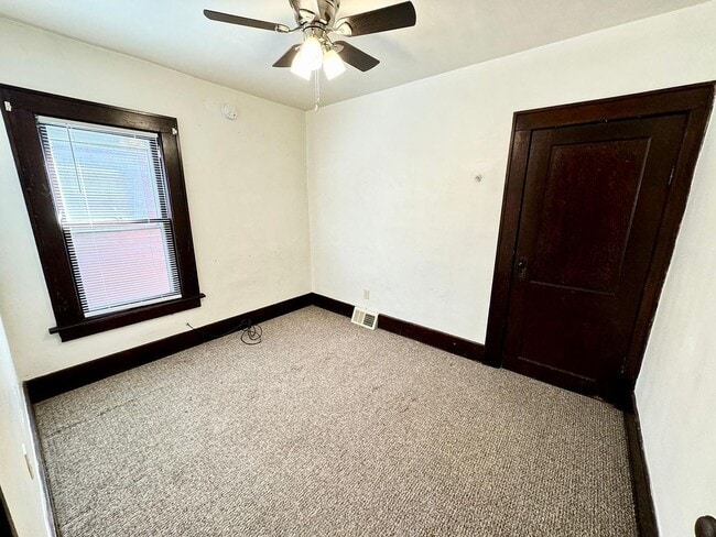 Building Photo - 2701 Raspberry St