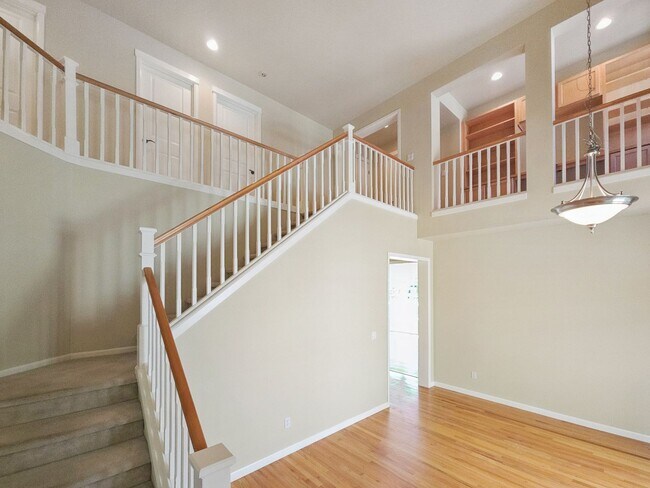 Building Photo - Modern Craftsman with Stylish Updates in S...
