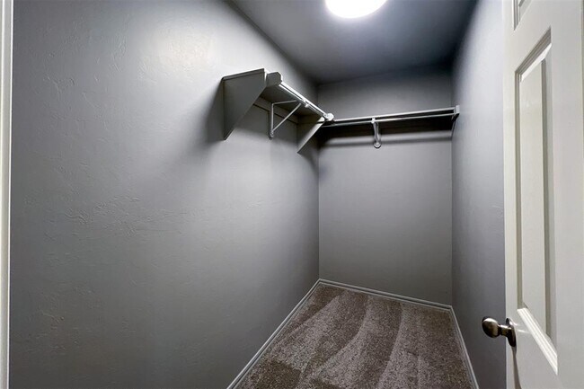 Building Photo - 7802 Bennie Terrace