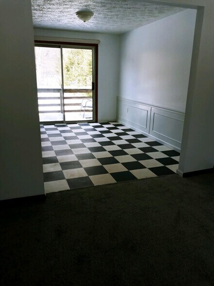 Building Photo - 114 Clarette Rd