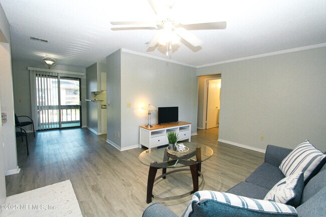 Building Photo - 10200 Belle Rive Blvd
