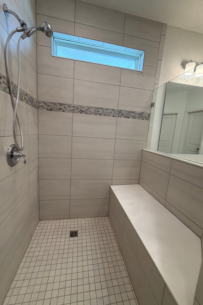 Building Photo - Beautiful Custom Home in Del Webb 55+ Community