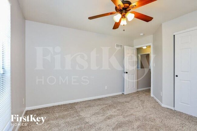 Building Photo - 519 Cottage Crossing