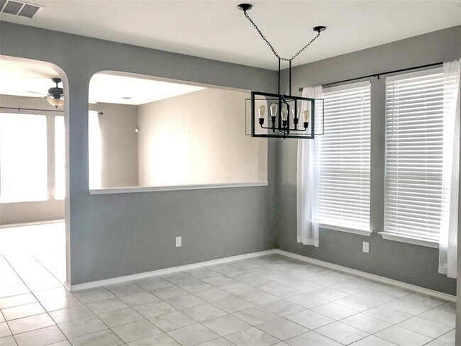 Building Photo - 1649 Bovina Dr