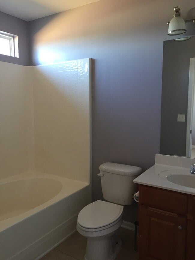Building Photo - Townhome in Lismore Village Available!