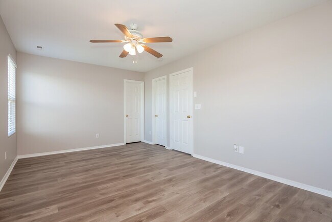 Building Photo - 8126 Rosberg Ln