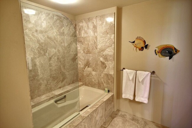 Building Photo - Kaanapali Royal Fully Furnished Two Bedroo...