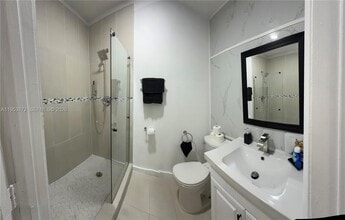 Building Photo - 16330 SW 107th Ave