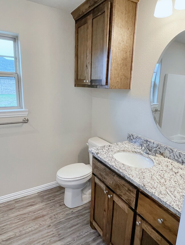 Building Photo - Beautiful 3/2 home near Lake Durant