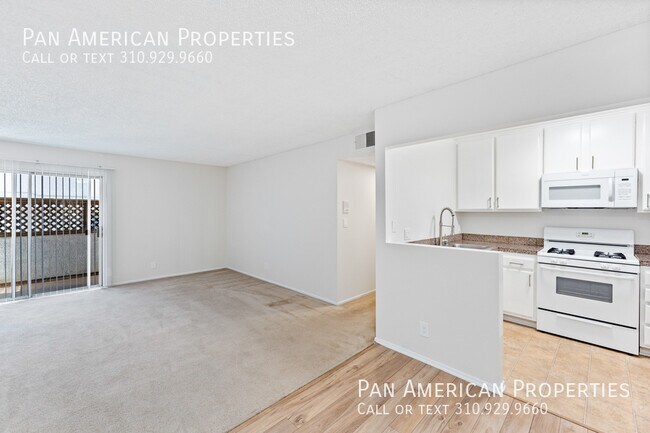 Building Photo - 10380 Almayo Ave