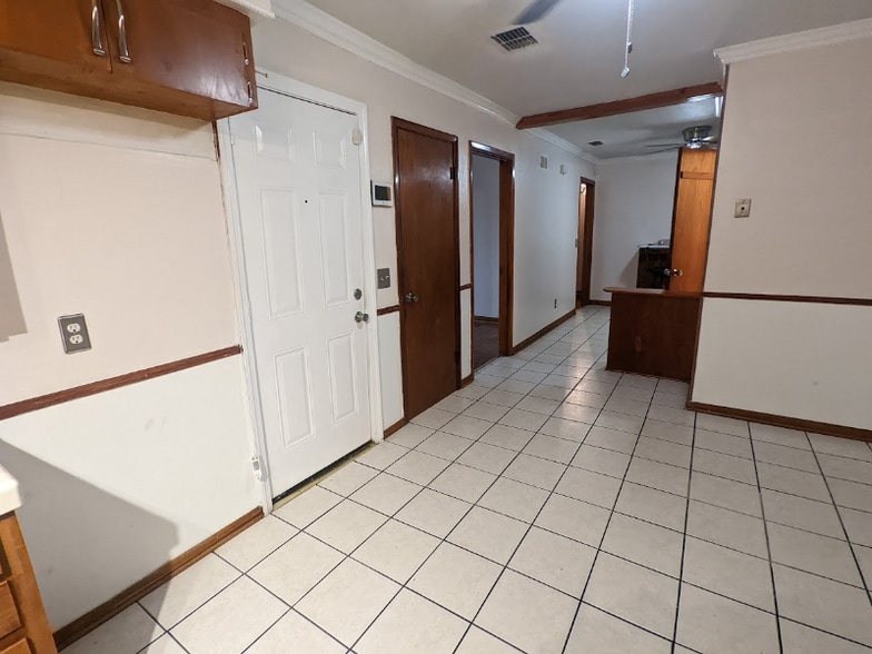 Building Photo - 3755 Elmer Ln