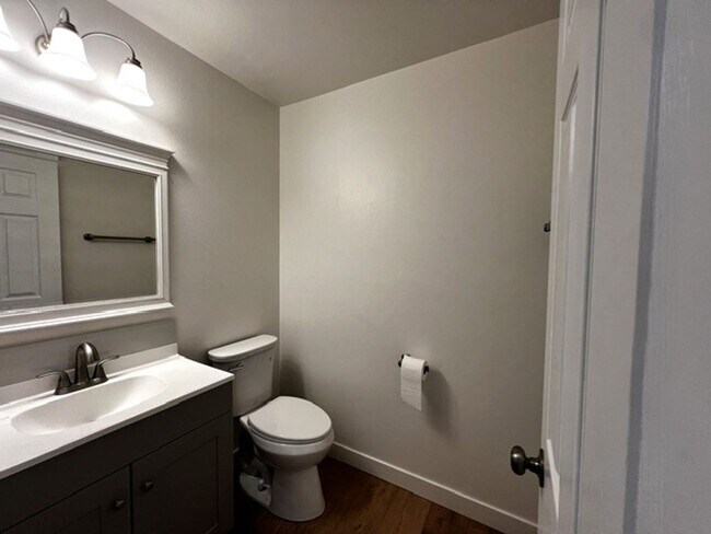 Building Photo - Available 12/16/25, 4bd/3b Home in Nampa!