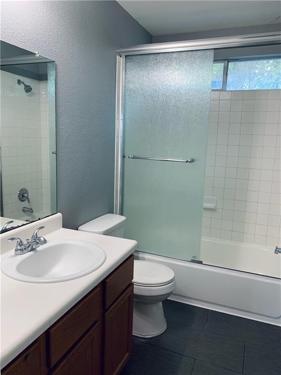 Building Photo - 400 Celery Loop