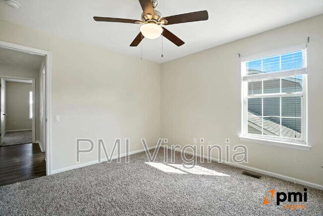Building Photo - 159 Stoney Ridge Ave