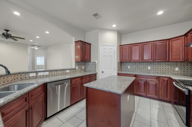 Building Photo - 3429 Nottingham Ln