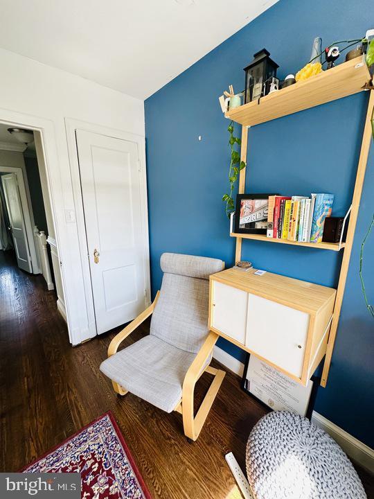 Building Photo - 1911 D St NE