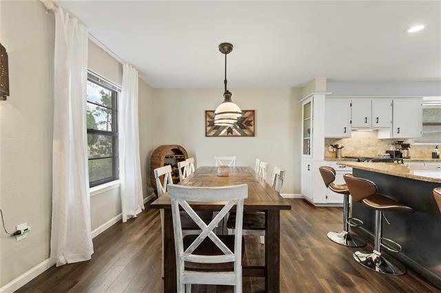 Building Photo - 301 Granada Calle St