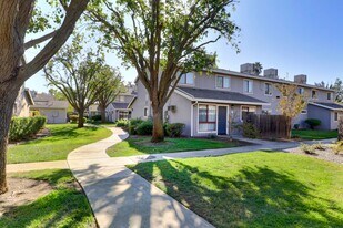 Building Photo - Chaparral Apartments