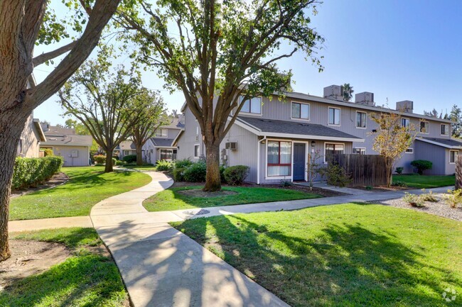 Building Photo - Chaparral Apartments