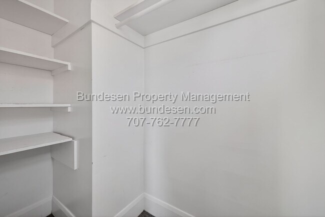 Building Photo - 612 Petaluma Blvd S