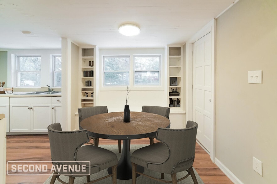 Building Photo - 203 Maple St