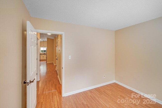 Building Photo - 7213 Preakness Stakes Ln