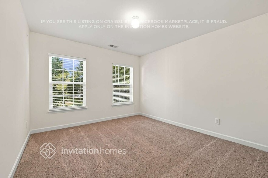 Building Photo - 8121 Acacia Court