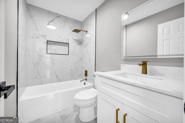 Building Photo - 106 Degrandis Ln NE