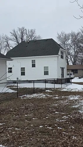 Building Photo - 233 4th St NW