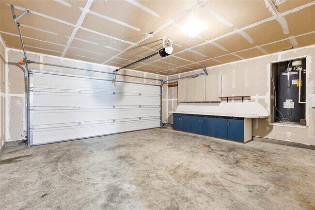 Building Photo - 11525 Autumn Ash Dr