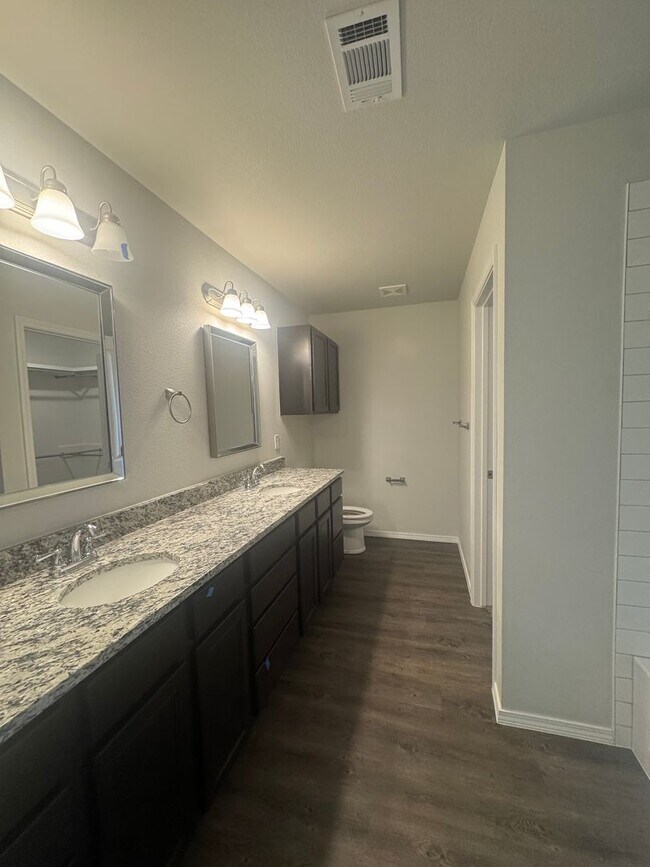 Building Photo - New build "Be the 1st to live THERE" 3/2/2 CISD 1/2 off special 1st month's rent
