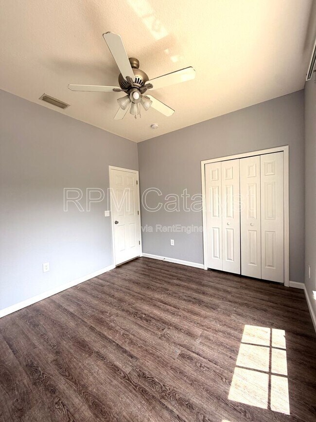 Building Photo - 477 Sevilla Ave