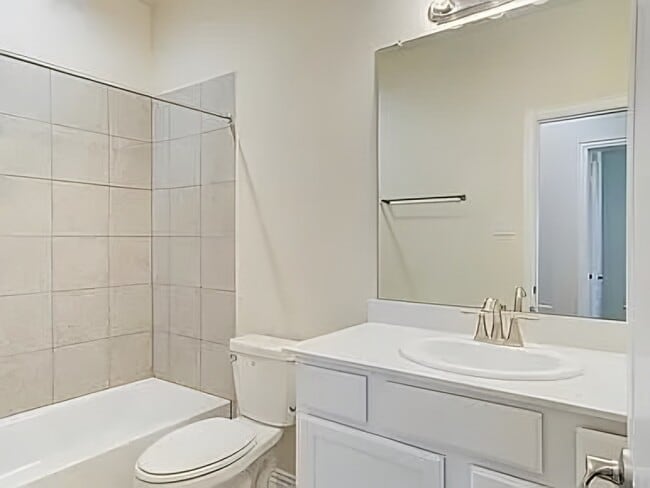 Building Photo - 30031 Willow Cove Ln