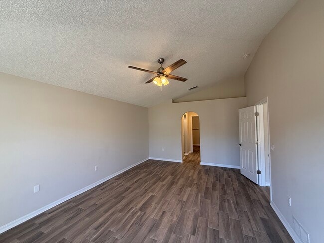 Building Photo - 48 Pennsylvania Ln