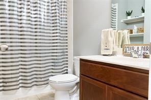 Building Photo - 2544 Saldana Dr