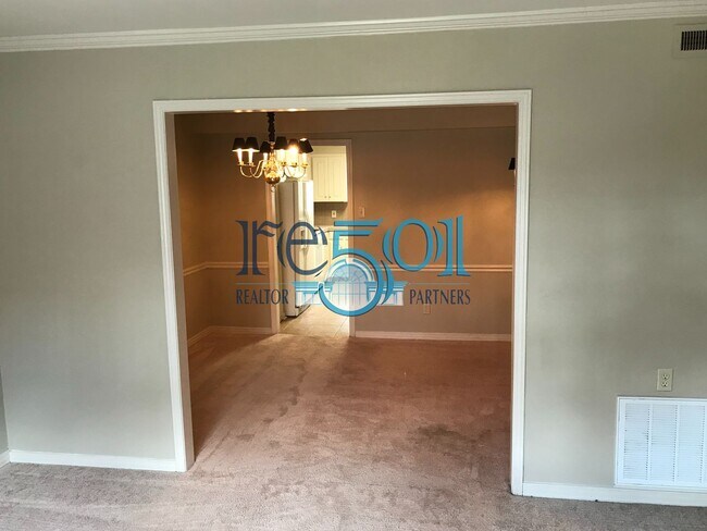 Building Photo - Pleasant Valley Condo