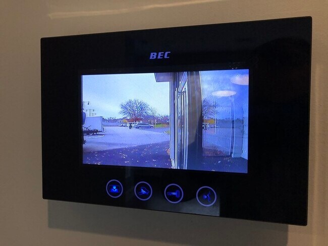 Building Photo - 20 Taft Hill Park