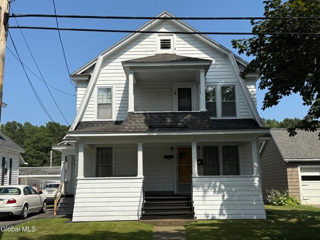 Primary Photo - 39 Saratoga Blvd