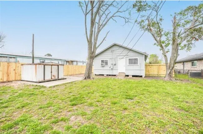 Building Photo - 6608 Georgianna Dr